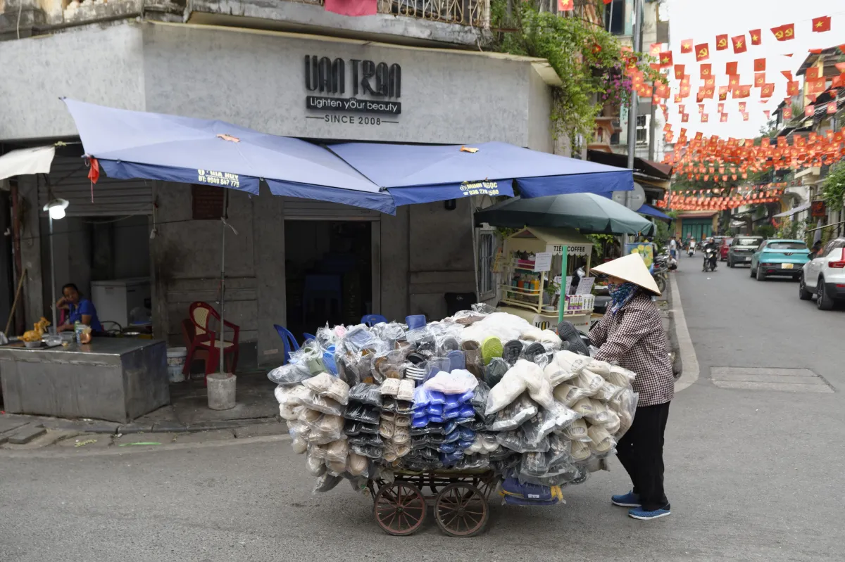 Paysage, scène de vie ou rencontre photographiée au Vietnam — photographie d’Yvon JACQUES