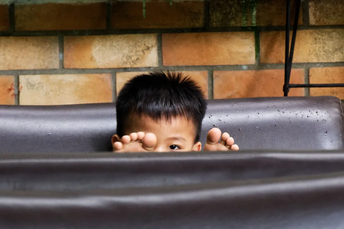 Portrait réalisé au fil des voyages et des rencontres — photographie d’Yvon JACQUES