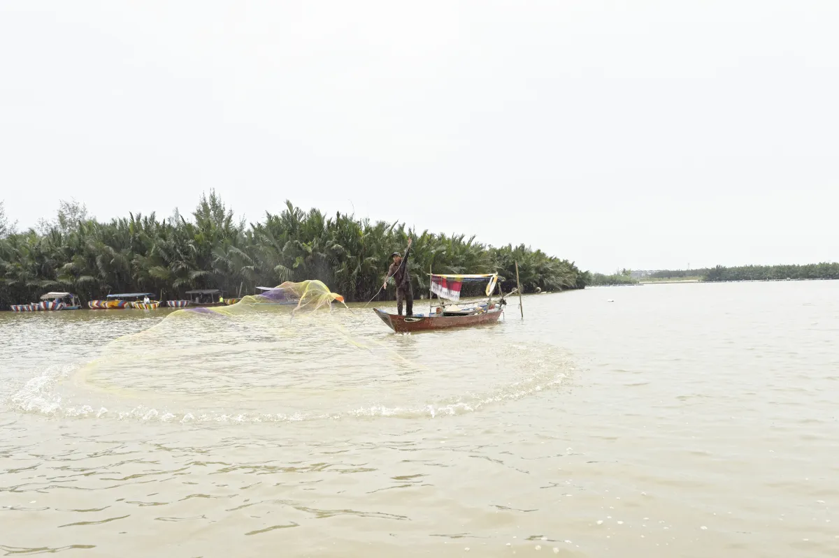 Paysage, scène de vie ou rencontre photographiée au Vietnam — photographie d’Yvon JACQUES