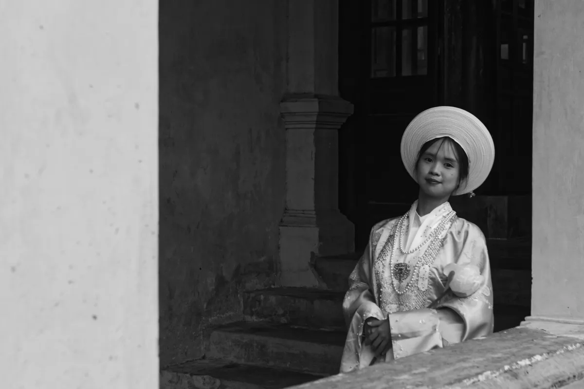 Photographie en noir et blanc jouant avec les ombres et la lumière — photographie d’Yvon JACQUES